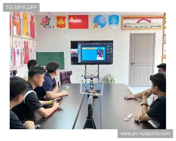 篮球学院加强青训教练员的职业资格认定与实践培训，篮球教练员培训班